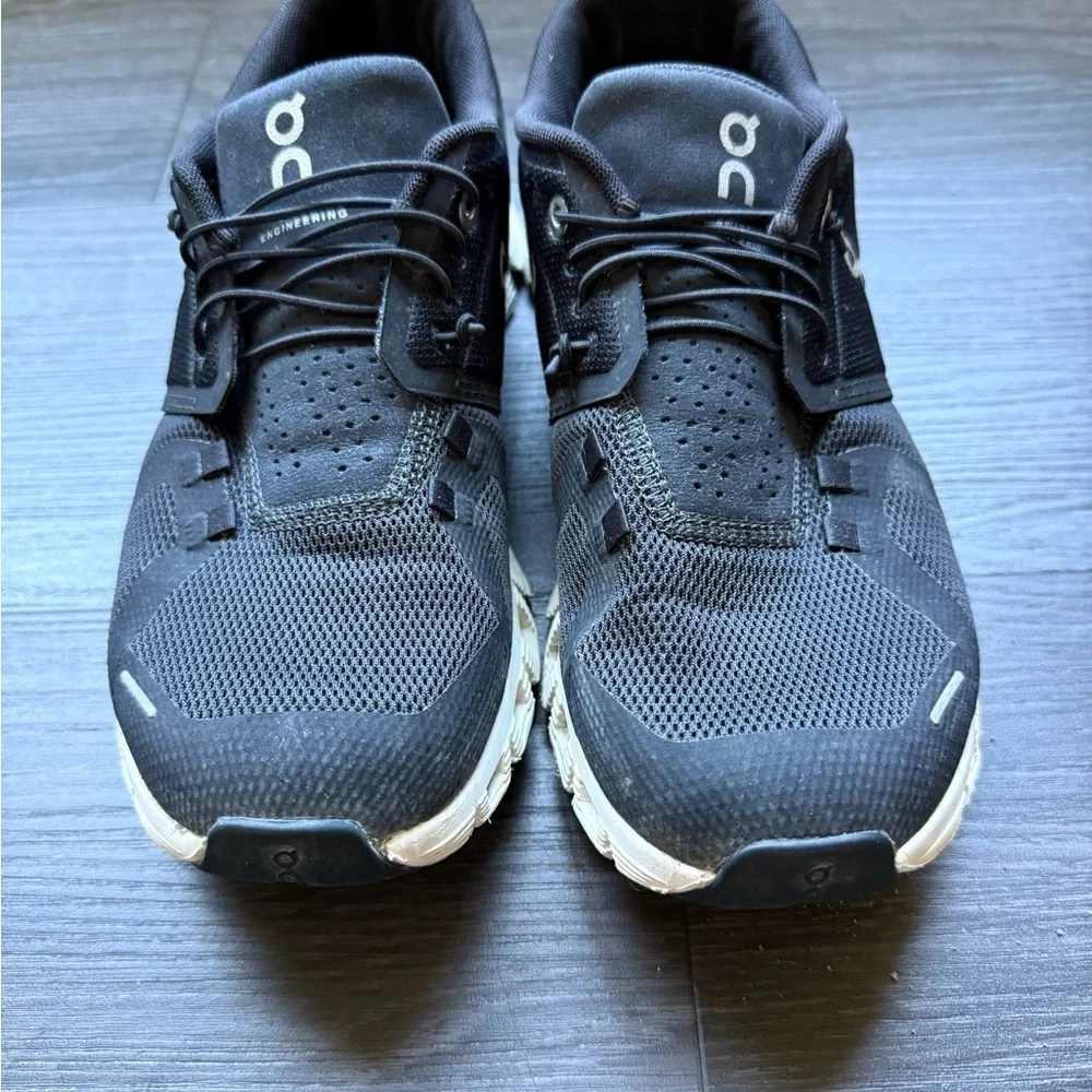 On Running Black and White Athletic Shoes Swiss Engineering